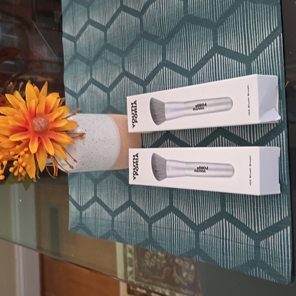 YOUTH FORIA BRAND WOMEN'S #102 BLUSH BRUSH BUNDLE OF 2 - Picture 2 of 11